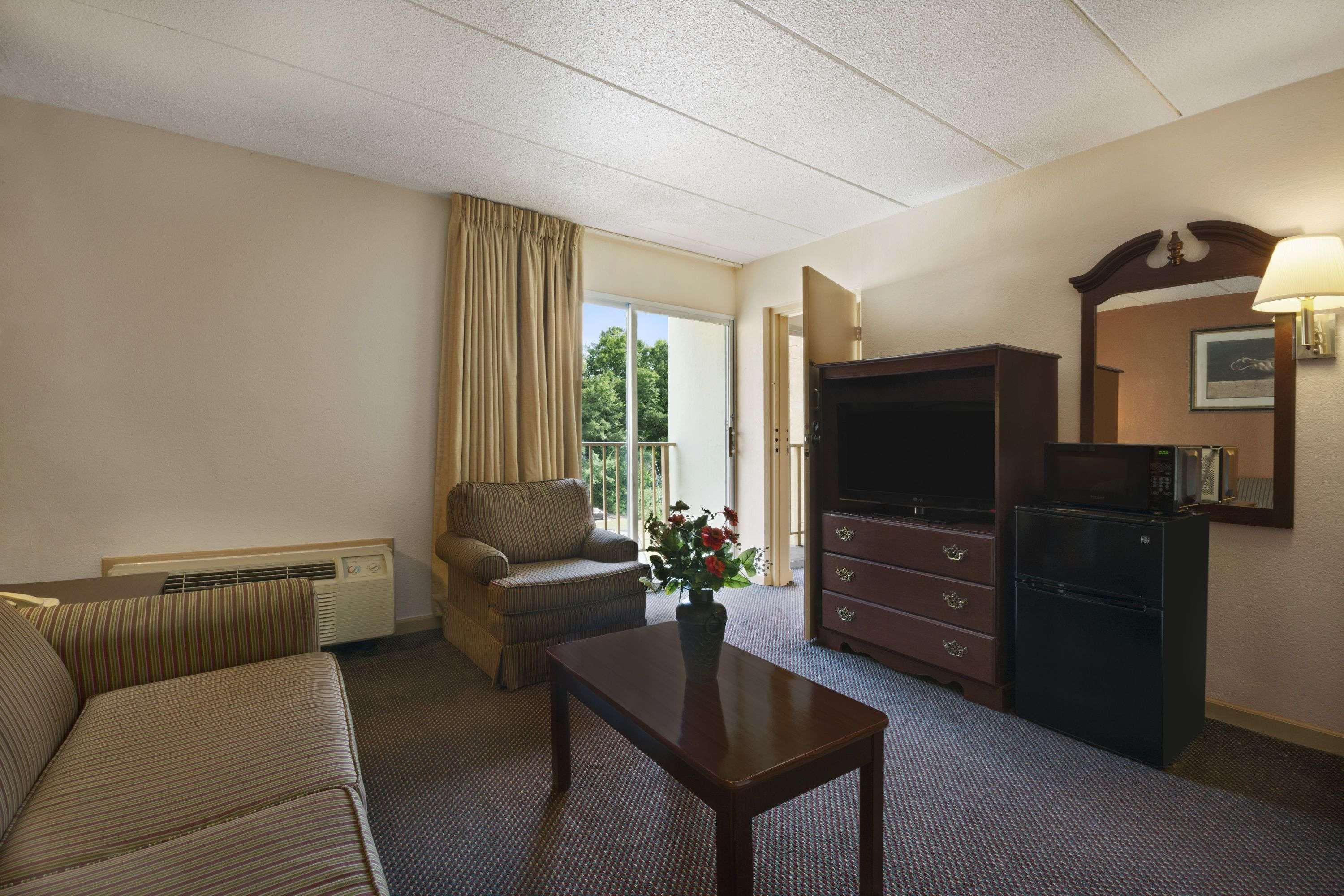 Days Inn By Wyndham Birmingham Al Hoover Buitenkant foto