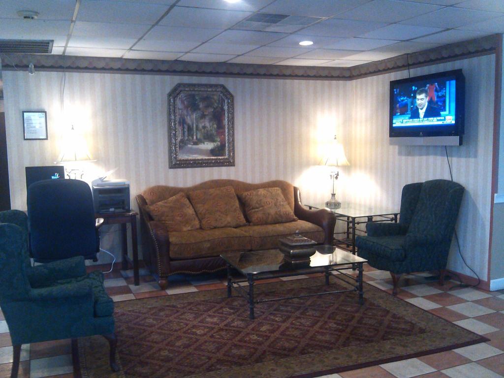 Days Inn By Wyndham Birmingham Al Hoover Buitenkant foto